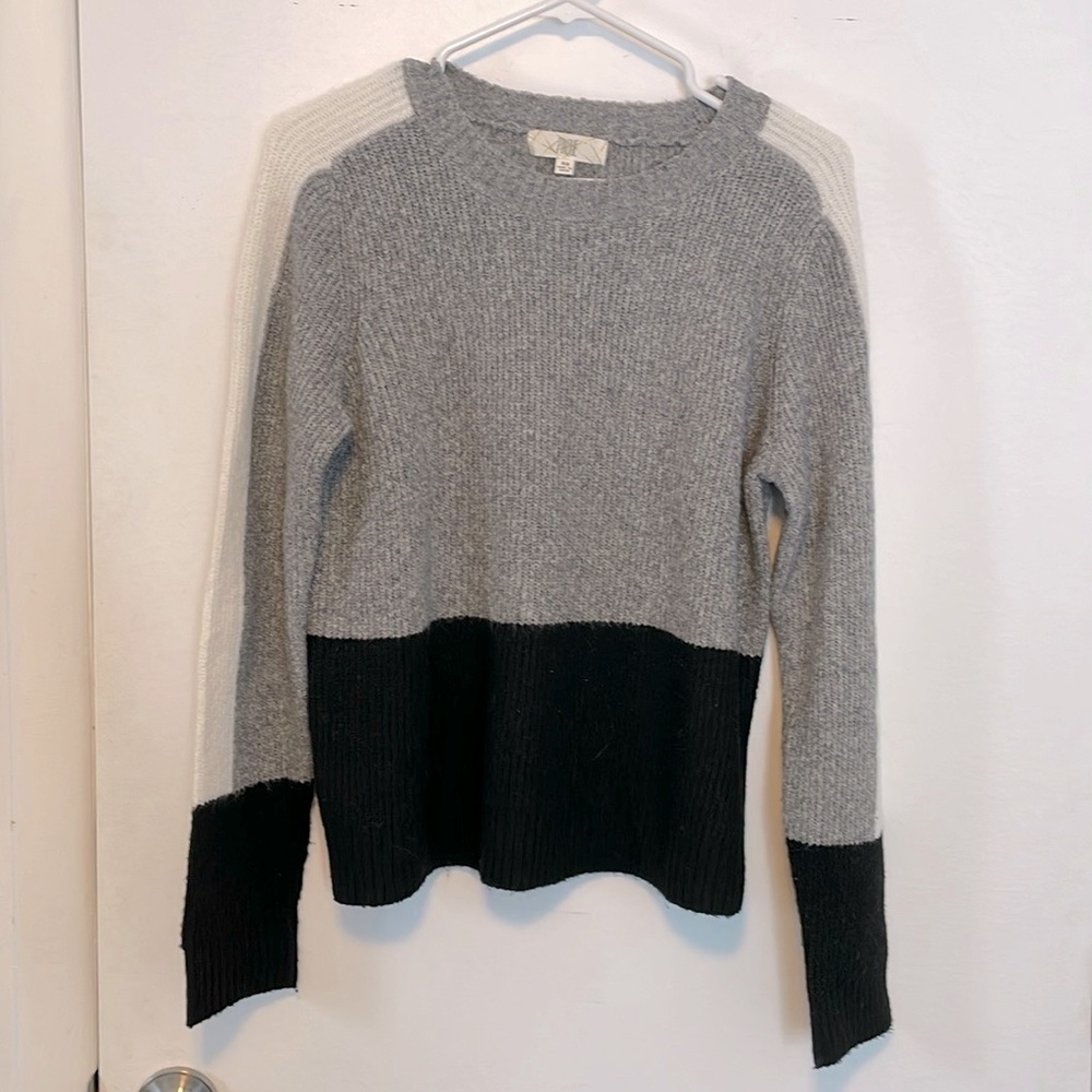Black and White Color Block Sweater Size XS